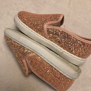 Pretty rose gold girls slide on shoes!!!💕👓☀️